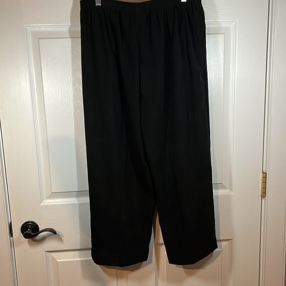 EXC Alfred Dunner Classics PANTS Women’s 16P Mid Rise Straight Pull-On SHORT - Picture 5 of 11